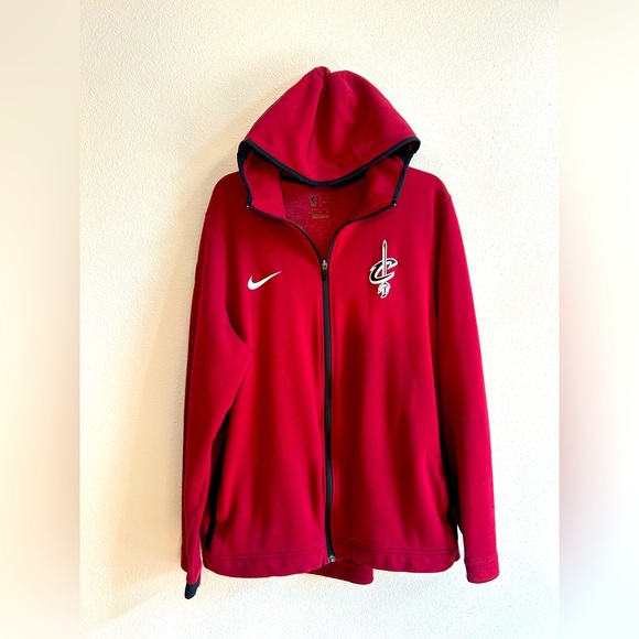 Cleveland Cavaliers Nike Red Dri-FIT Hoodie - Picture 1 of 2